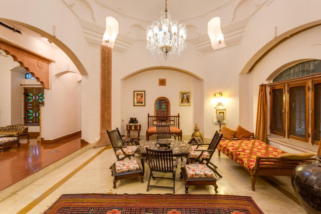 Hostie Chinar Haveli - Heritage Home With Pool, Gurgaon Exterior foto