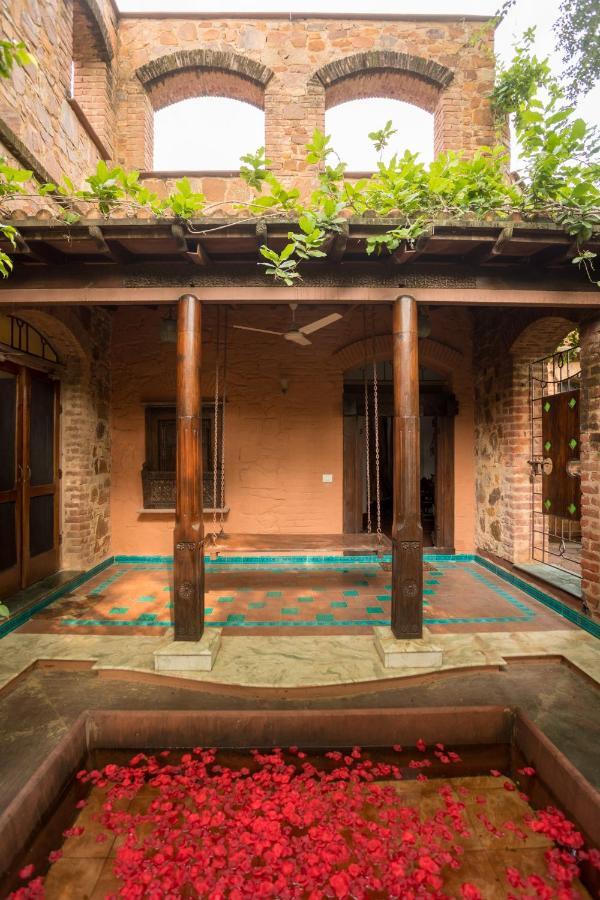 Hostie Chinar Haveli - Heritage Home With Pool, Gurgaon Exterior foto